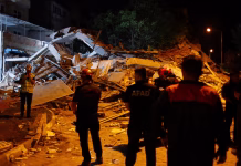Caös en Turquía tras un terremotö de 6,1: la región de Mármara sufrë un fuertë movimiento que deja un muertÖ, heridös, derrumbës y el riesgö de réplicas (+ Detalles)