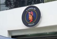 Un restaurante venezolano en la ciudad de Ica cosecha su propio maíz amarillo para las cachapas (+ Video)