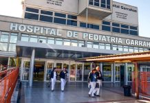 El impactante caso de las siamesas unidas por el abdomen que fueron separadas con éxito en Argentina