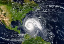 Tormenta Erin crece en tamaño a medida que avanza por el Caribe hacia las Bahamas en el Caribe