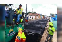 Gobierno de Falcón avanza en la vialidad de la calle Libertad de Coro con más de 600 toneladas de asfalto colocadas con el Plan de Recuperación Vial (+ Fotos)