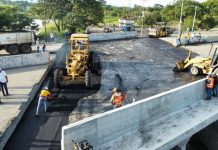 Primitivo Cedeño supervisa los últimos detalles en el Puente La Trinidad: 250 toneladas de asfalto colocadas en esta obra para los portugueseños (+ Fotos)