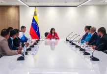 Vicepresidenta Delcy Rodríguez recibió comunicado del Gobernador y Alcaldes de Cojedes manifestando su rechâzo ante la acción de injerencïa extranjera