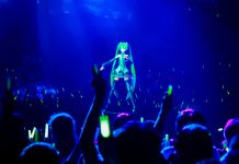 La iconica cantante Hatsune Miku conmemora su 18.º aniversario con un concierto virtual global