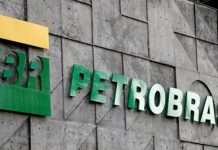 La empresa petrolera brasileña Petrobras relanza licitación de barcazas para transporte interno
