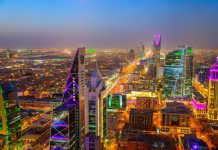 Arabia Saudita lanza plataforma digital para agilizar visas como parte de su estrategia Vision 2030 en turismo religioso