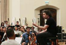 Conciertos de Gustavo Dudamel y la Sinfónica Simón Bolívar con Coldplay comienzan este viernes en Londres