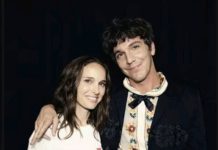 Natalie Portman sorprende en concierto de Role Model: la actriz subió al escenario y desätó euføria en el Madison Square Garden