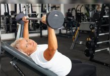 Comer menos y hacer más cardio no funciona después de los 40: entrenar fuerza es fundamental para transformar tu cuerpo y tu salud
