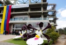 Jóvenes venezolanos inscritos en la Universidad Nacional de las Ciencias inician recorridos en centros de investigación