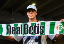Con un divertido montaje en un concierto de Coldplay, el colombiano Nelson Deossa fue oficializado como nuevo refuerzo del Betis de España