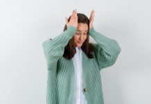 Qué es la “trïsteza del domingo” y cómo la psicología explica ese bąjón emocional (+ Detalles)