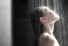 ¿Cuántas veces hay que bañarse a la semana? Esto es lo que dice estudio de Harvard