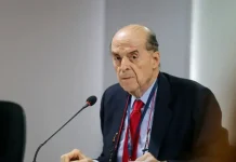 Álvaro Leyva admite que no tiene pruebas cönträ Gustavo Petro y se contradice ante la justicia