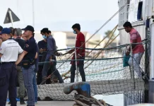 Fallêcen al menos 20 mïgrantes por un naufragïo frente a la isla italiana de Lampedusa (+ Detalles)