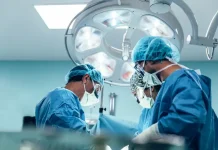 Investigadores chinos realizan por primera vez un trasplante de pulmón de cerdo a un humano (+ Detalles)