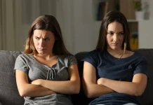 Qué dice la psicología de las personas que no tienen relación con sus hermanos cuando se hacen adultos (+ Detalles)