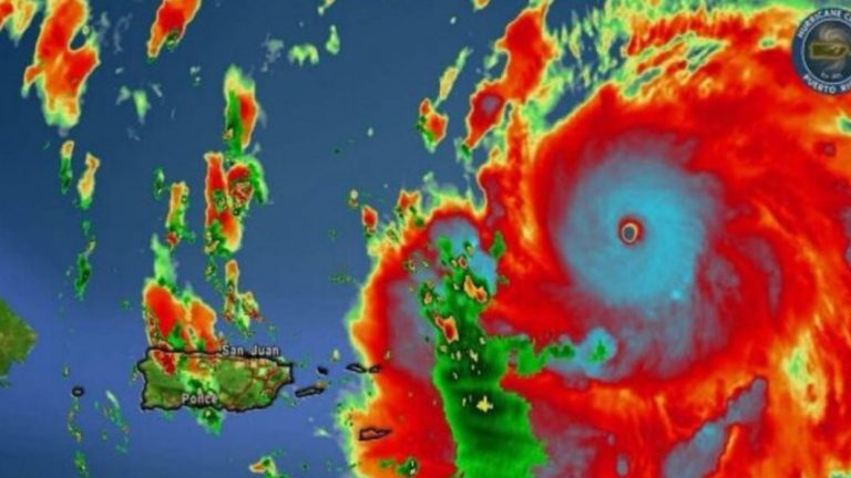 EEUU  sigue en alerta de peligr0 “por un par de días” y el hurăcán Erín baja a categoría 1 (+ Detalles)