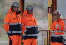 Avanzan en la búsqueda y rescate de cinco mineros en Chile debido al derrumbe de una mina