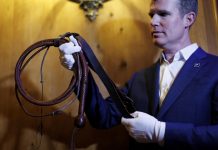 Desde la varita de Harry Potter hasta el látigo de Indiana Jones, más de mil reliquias del cine serán subastadas (+ Detalles)