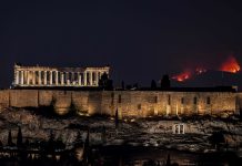 Grecia moviliza más de 5.000 bomberos para controlar la peor ola de incendiøs forestales del año