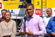 Pedro Sánchez resaltó la labor de Protección Civil en su visita a Asturias por las zonas afectadas por los incendiøs