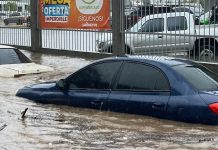 Sector Venecia en Anzoátegui colapsó por las fuertes lluvias que generaron inundaciones en las vías (+ Video)