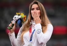 Corazón de oro: Atleta olímpica polaca subastó su medalla de plata para salvar la vida de un bëbé