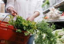 La industria alimentaria estadounidense alerta sobre el impacto de los aranceles en las importaciones y el precio de los menús