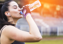 Los electrolitos potencian tu rendimiento y te hidratan después de cada ejercicio según los expertos (+ Detalles)