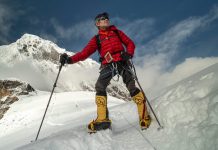Carlos Soria, de 86 años, bate el récord mundial al coronar la cima del Manaslu de 8.163 m. (+ Detalles)
