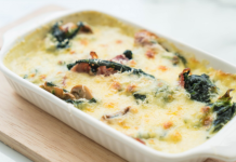 La crema bechamel más rápida de preparar: al microondas, en pocos pasos y con apenas seis ingredientes