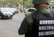 «Soy comandante militar»: un hombre fue arrestadö en el Mercado Las Pulgas por usurpär funciones de GNB intentando reclutär a la fuerza a un ciudadano