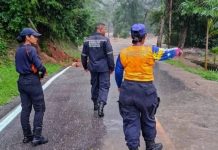 Autoridades reabren paso hacia Ocumare de la Costa tras desbordamiento de ríos en Aragua