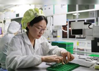 Cómo China aprovechó socios como Apple para superar a EE.UU. y consolidarse como potencia tecnológica