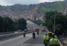 Autoridades ejecutan jornada de mantenimiento y limpieza en la autopista Norte Sur para reforzar la seguridad vial de los conductores (+ Fotos)