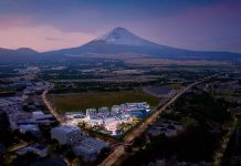 La ciudad con robots y coches voladores abre sus puertas en septiembre (+ Detalles)