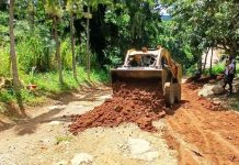Autoridades comenzaron construcción de vía agrícola en el municipio Andrés Mata del estado Sucre