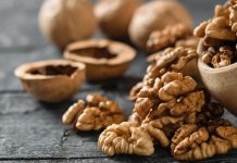 ¿Problemas para dormir? Un estudio revela que 40 gramos de nueces al día pueden ser la clave para un sueño verdaderamente reparador