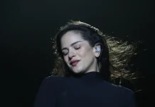 El esperado regreso de Rosalía: la artista estrena el inédito ‘De Madrugá’ como banda sonora de su nueva campaña para Calvin Klein