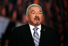 Adiós a una leyenda de la pantalla: fallecë a los 73 años Graham Greene, el inolvidable «Ave que Patea» de la oscarizada película Danza con Lobos