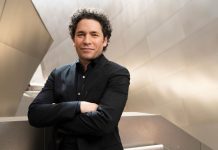 Gustavo Dudamel inicia su emotiva temporada de despedida con la Filarmónica de Los Ángeles