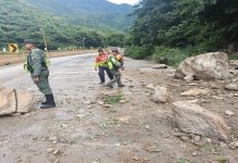 Seis quebradas desbordadas afectan a más de 90 familias que reciben atención inmediata de autoridades locales