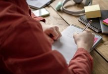 Los estudiantes que toman apuntes a mano rinden mejor: los métodos analógicos favorecen el rendimiento cognitivo (+ Detalles)