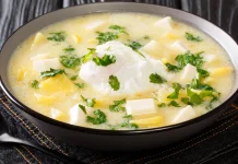 Descubre el reconfortante sabor de la Pizca Andina y por qué es una experiencia gastronómica obligatoria en San Cristóbal