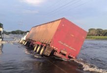 Nuevo accidentë de camión en la vía Biruaca – San Juan de Payara complica tránsito hacia Amazonas (+ Fotos)