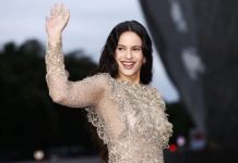 La cantante española Rosalía aseguró que su nuevo disco está inspirado en las «mujeres santas» alrededor del mundo