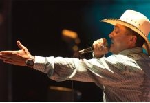 Jorge Guerrero rinde homenaje a sus 40 años de carrera con un concierto épico en Valencia que reafirma su pasión por la música llanera (+ Detalles)