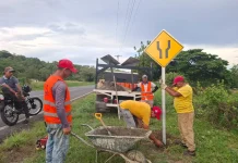 Instalan señalética preventiva y ejecutan labores de limpieza en la Troncal 002 del estado Guárico (+ Fotos)