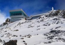 Las nevadas siguen cayendo sin tregua en el Mukumbarí y visten de blanco los 4.765 metros del Pico Espejo